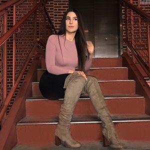 Light pink long sleeve crop too